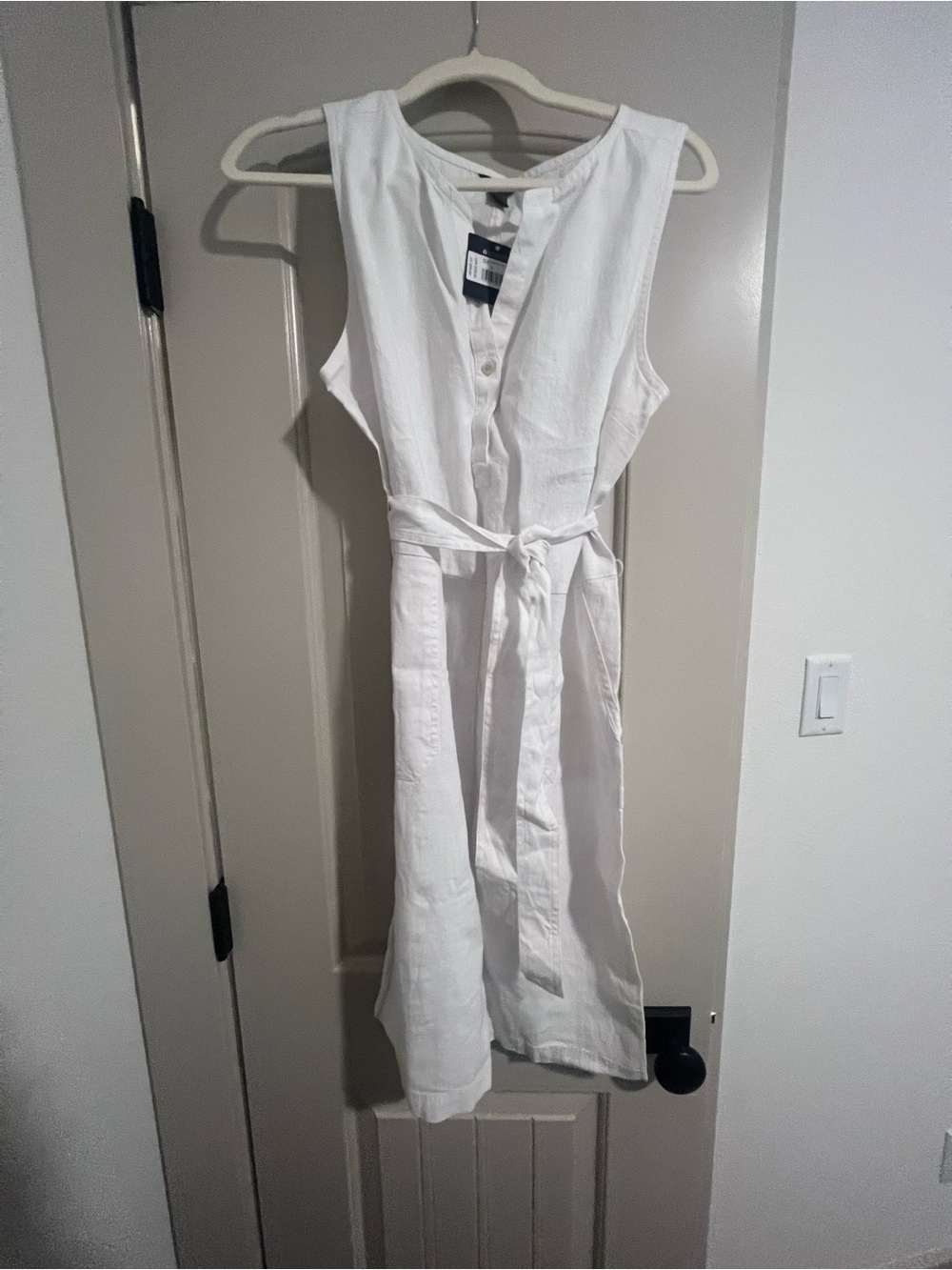 Eddie Bauer White Sleeveless Linen-Blend Button Front Dress with Waist Tie